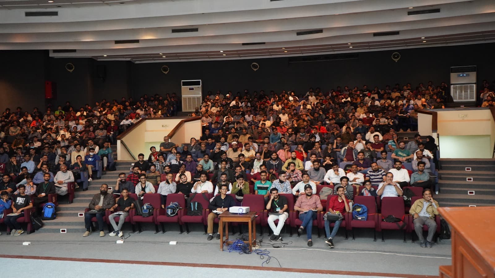 students learning web basics